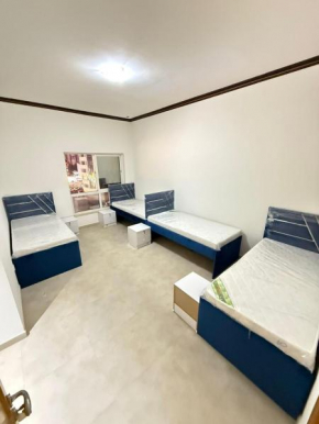 Backpackers heaven ! 18 beds in a 2 bedroom apartment in front of Union metro station Diera Dubai
